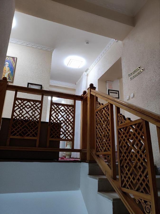 Nasyuqel Hotel Bukhara Bagian luar foto