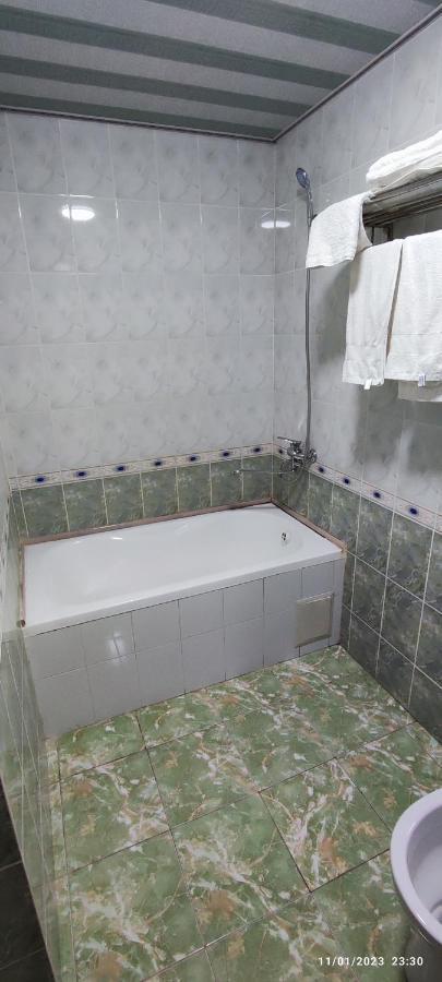 Nasyuqel Hotel Bukhara Bagian luar foto